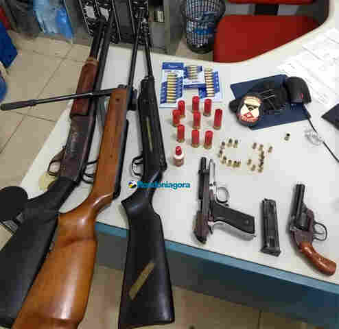 Engenheiro é preso em Candeias com várias armas