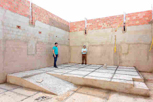 Deputado Aélcio da TV visita obras nas escolas