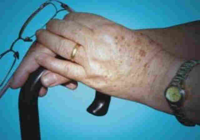 Justiça condena advogados que moviam ações sem conhecimento de clientes idosos