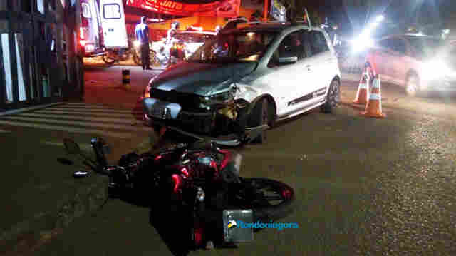 Carro avança preferencial e atinge motociclista na Zona Sul de Porto Velho