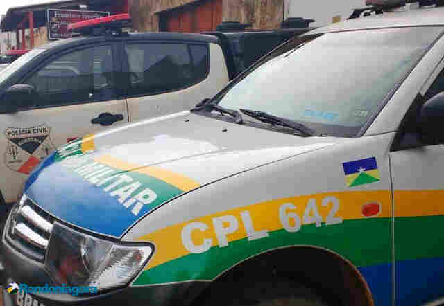 Criminosos tentam matar jovem a tiros em frente de casa