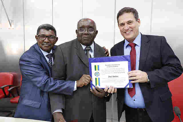 Só na Bença preside sessão solene em homenagem a pastores de Rondônia