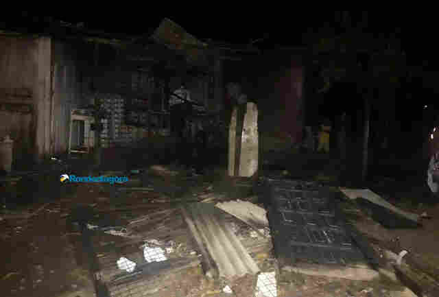 Incêndio destrói parte de casa na Zona Leste da Capital