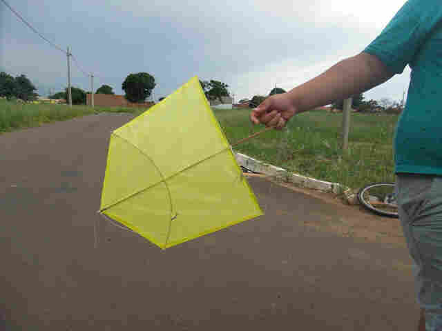 Férias escolares podem aumentar risco de acidentes com pipas em Porto Velho