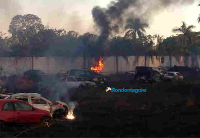 Incêndio destrói vários veículos no depósito da Polícia Civil; fotos e vídeo