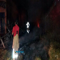 Incêndio em terreno baldio quase destrói empresas na Zona Leste de Porto Velho