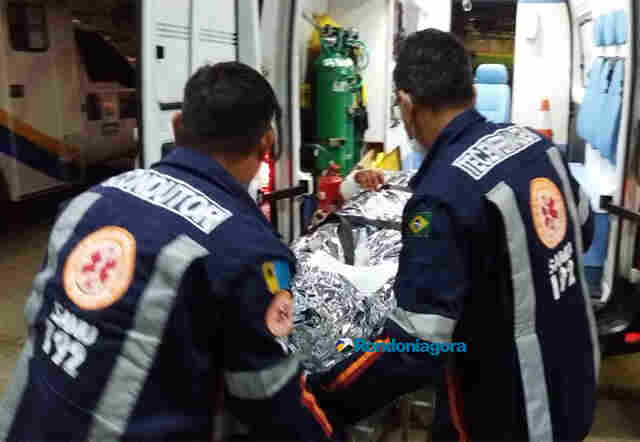 Mãe e filha tentam matar mulher a golpes de faca em Porto Velho