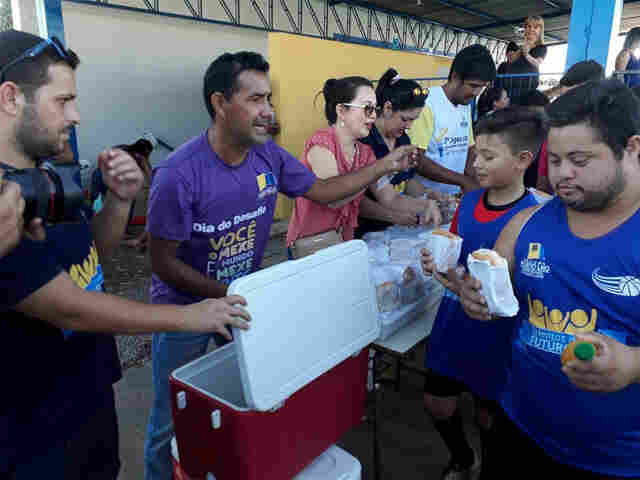 De forma inédita, Prefeitura fornece lanches para crianças que praticam esportes