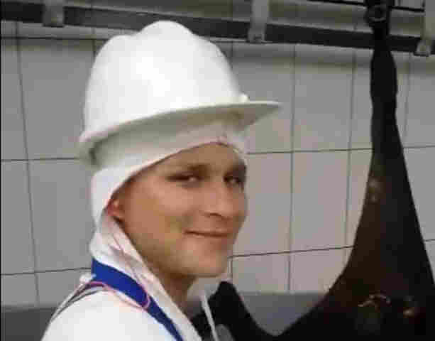 Vídeo: Jovem morre ao perder controle de moto e cair em rua