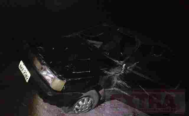 Bebê de 2 anos morre e três pessoas ficam feridas após carro capotar no interior