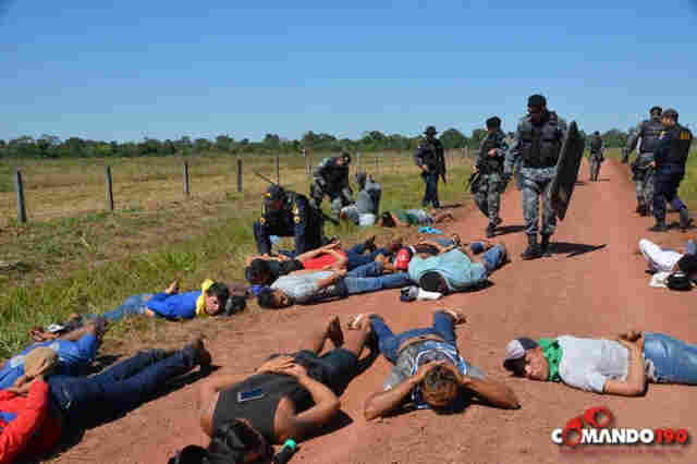 Vídeo: Ação rápida da Polícia prende mais de 53 criminosos que invadiram fazenda e aterrorizaram família no interior