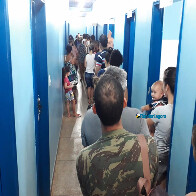 Grandes filas no primeiro dia de vacinação contra Sarampo em Porto Velho