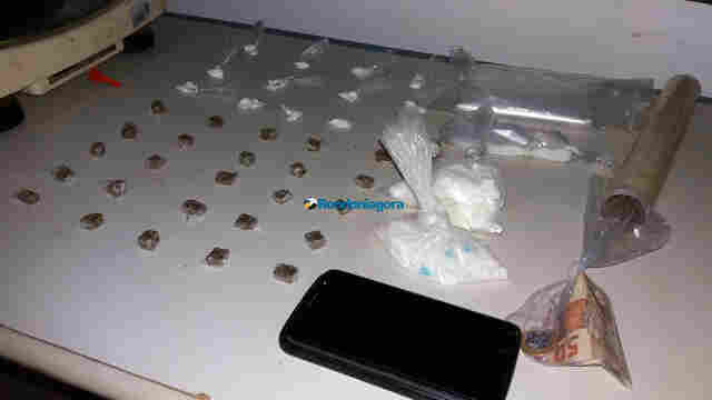 Denarc prende jovem com cocaína e maconha em casa na Zona Leste na Capital