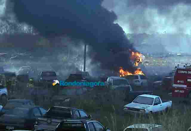 Em menos de 15 dias, novo incêndio destrói mais de 60 veículos no depósito da Polícia Civil; vídeo