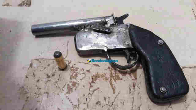 Menores são flagrados com arma e confessam que iriam roubar motos na Zona Leste