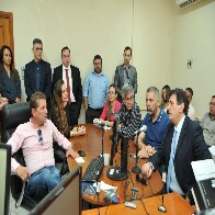 Hildon cobra o cumprimento integral do acordo sobre transporte escolar