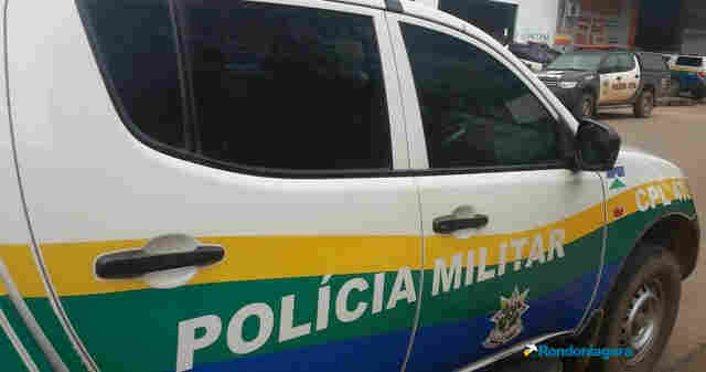 Bandidos torturam mulher com faca e roubam R$ 36 mil de cofre em residência