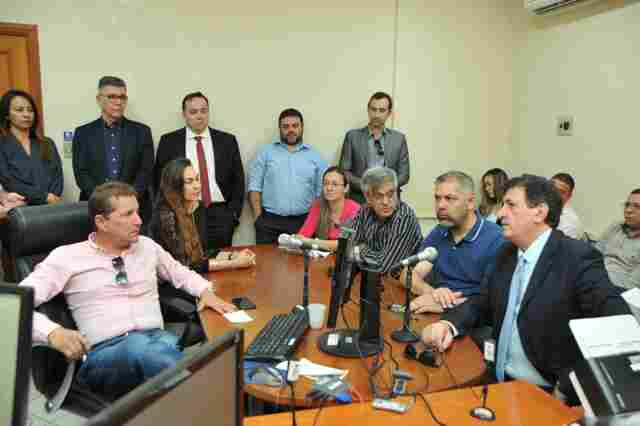 Hildon cobra o cumprimento integral do acordo sobre transporte escolar