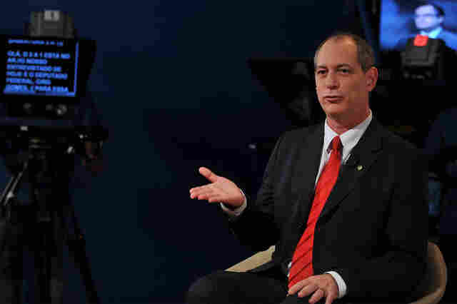 PDT lança candidatura de Ciro Gomes a presidente