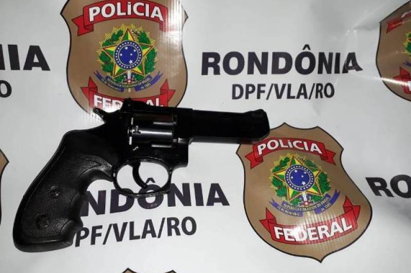 PolÃ­cia Federal prende dois traficantes com quase 700 quilos de maconha em RondÃ´nia