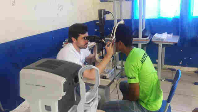 Mais de 1,2 mil moradores do Baixo Madeira recebem atendimento oftalmológico