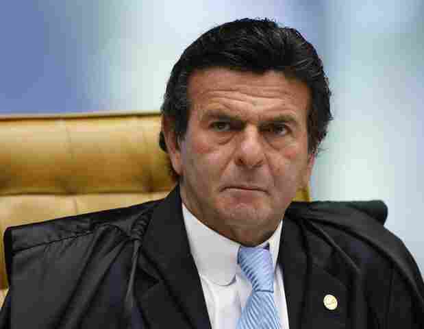 Partidos questionam proibição de showmícios em campanhas eleitorais