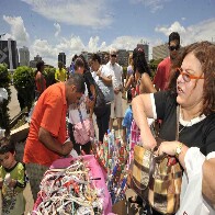 Pesquisa aponta que 64% dos brasileiros recorreram a bicos para complementar renda