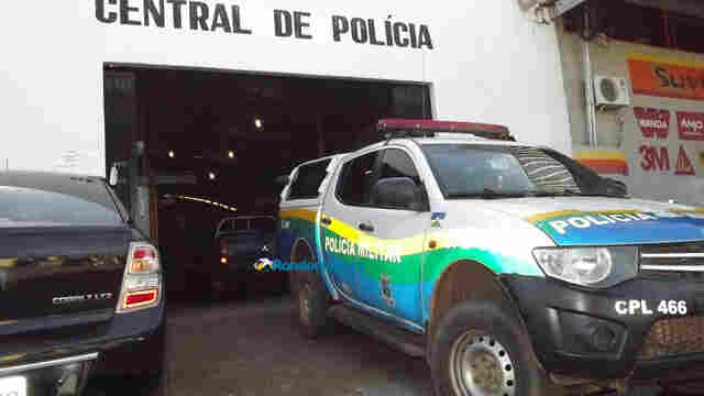 Ex-casal é preso após se agredirem na Zona Norte da Capital