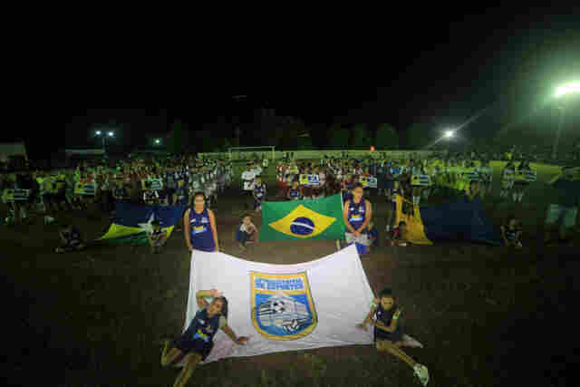 Moradores participam em massa da abertura do Interdistrital em São Carlos