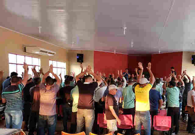 Greve no transporte coletivo da Capital continua pelo menos até 6 horas da manhã