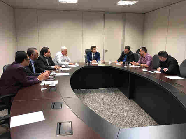 Deputado Ezequiel Júnior assegura aos servidores do Detran que não serão penalizadas por erro do Executivo