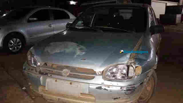 Motorista atropela casal de motociclistas, foge, mas é seguido por testemunha na Capital