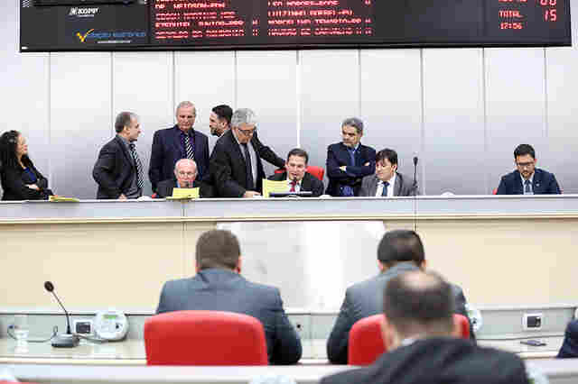 Projeto aprovado na ALE prevê pesca de pirarucu somente em comunidades isoladas