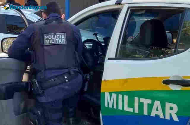 Homossexuais são presos com moto após suposto programa sexual; vítima diz que foi roubada