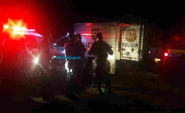 Homem é morto com tiro de chumbeira ao abrir a porta de casa para tomar café com a esposa