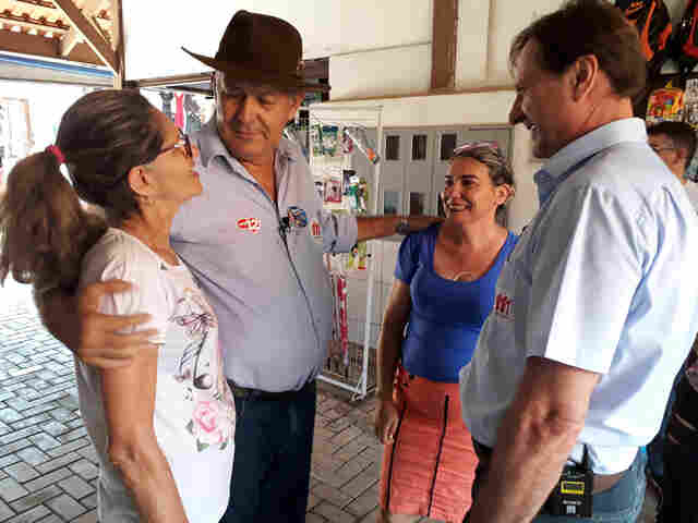 Candidato ao senado, Carlos Magno intensifica campanha na região Central do Estado