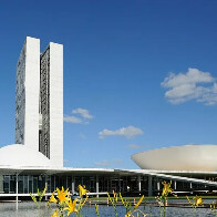 Eleitores votarão em dois candidatos ao Senado neste ano