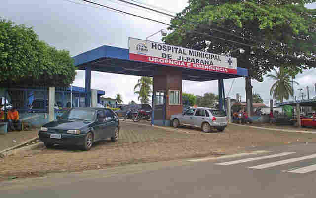 Foragido tenta matar apenado a tiros em festa por ciúmes da ex-namorada