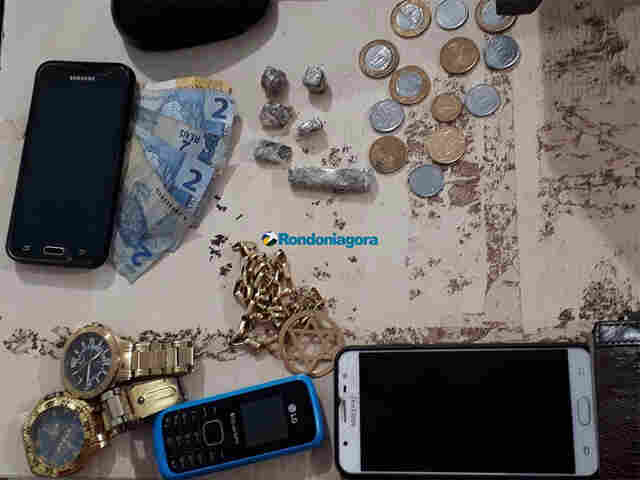 Polícia prende adolescentes com droga