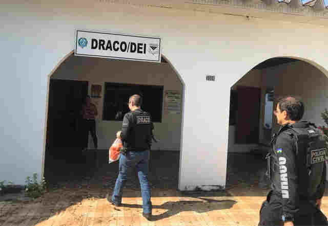 Grupo criminoso financiou mais de 100 veículos para a prática de crimes; uma pessoa é presa