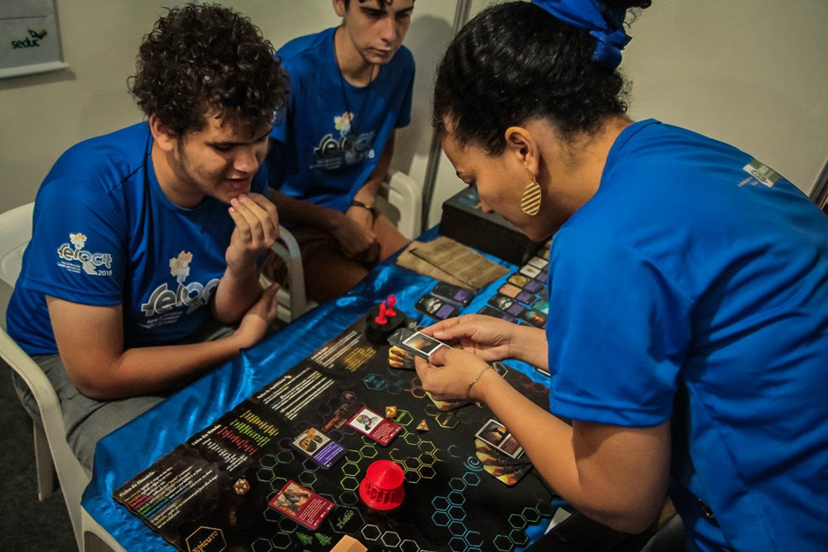 Estudantes apresentam projetos em feira de inovação e tecnologia em Porto Velho