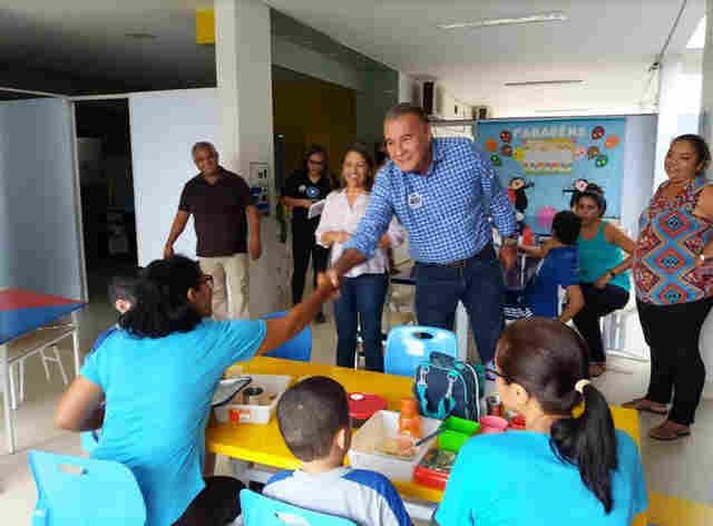 Jesualdo visita AMA e afirma compromisso com autistas de Rondônia