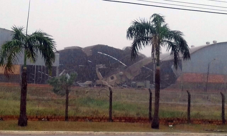 Temporal deixa rastro de destruição em várias áreas de Jaru