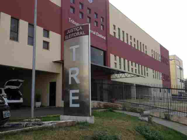 Juíza do TRE diz que carro de som pode ser usado somente quando candidato estiver junto