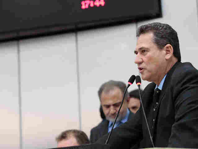 Maurão de Carvalho se reúne com feirantes e indica policiamento ostensivo