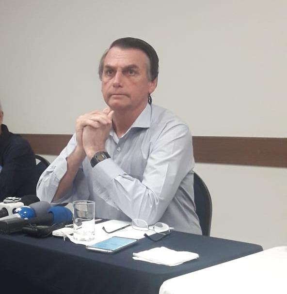 TSE ordena Facebook a retirar do ar publicação sobre Bolsonaro