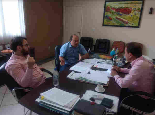 Márcio Oliveira é atendido e é iniciada a recuperação da Rua Santa Catarina