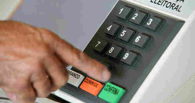 Presidenciáveis arrecadam R$ 143 milhões; 64,8% são recursos públicos