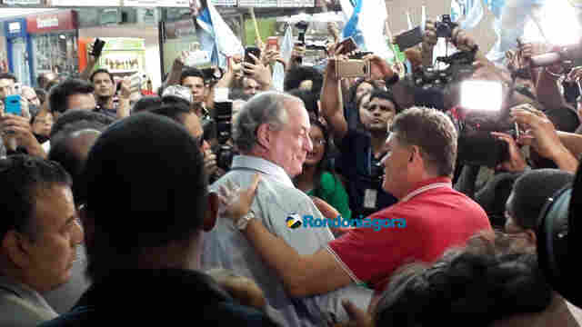 Confira vídeo e fotos da chegada de Ciro Gomes em Porto Velho