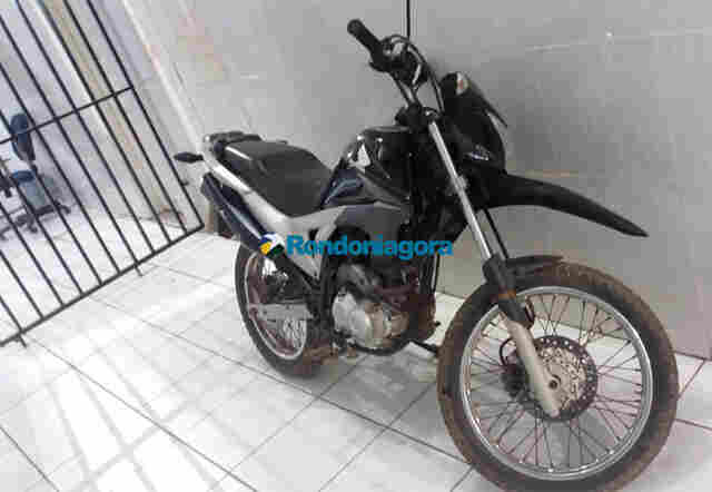 Vídeo: Adolescente é espancado após roubar moto com ajuda de comparsa em Porto Velho